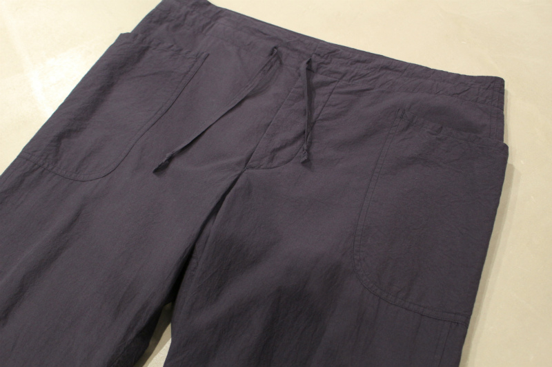 正規店仕入れの パンツ COMOLI TYPEWRITER DROW STRING PANTS NAVY 