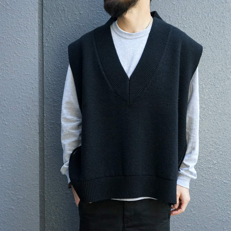 送料無料（北海道・沖縄県除く！） v neck knit vest unused