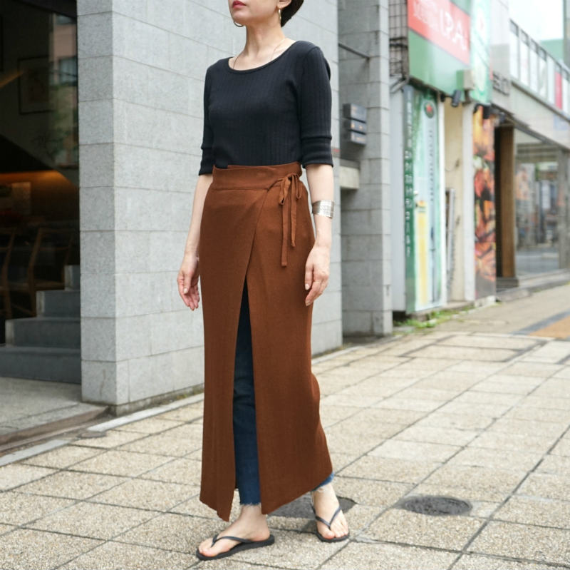 TAN] SOFT SHINY WRAPPED SKIRT – MaW SAPPORO