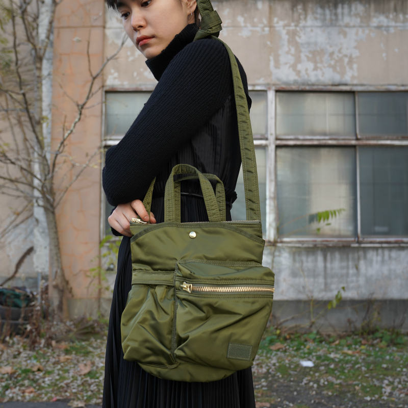 sacai × porter pocket bag large カーキ | hartwellspremium.com