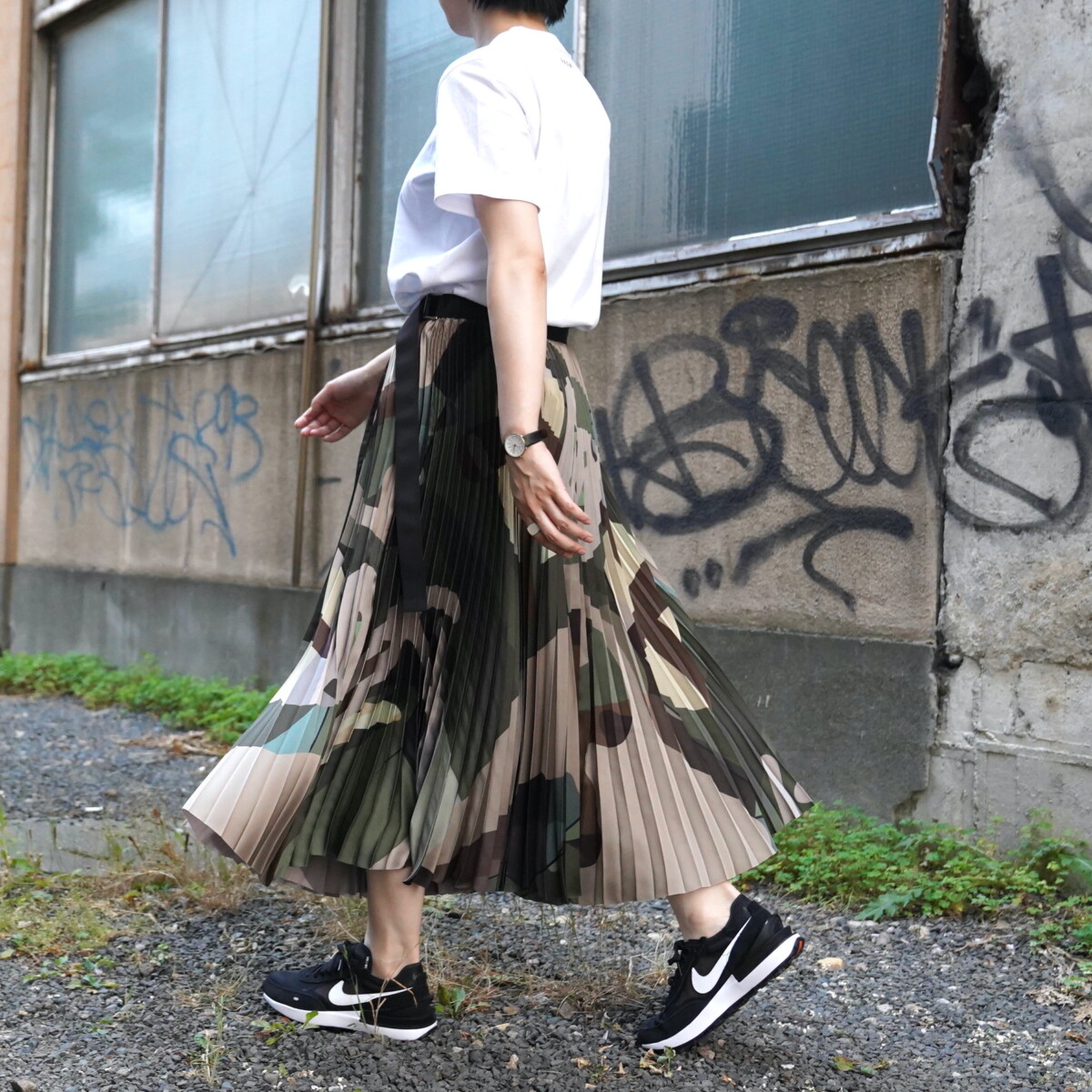 sacai×KAWS] Print Satin Skirt – MaW SAPPORO