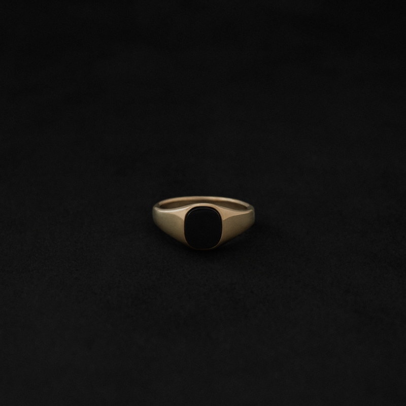 sar_250416_ring-onyx-fin